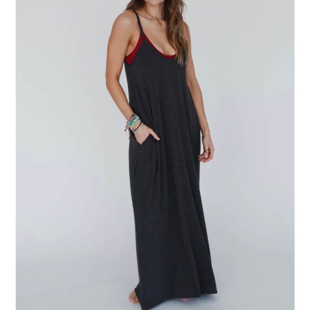 Maxi dress (w/pockets)